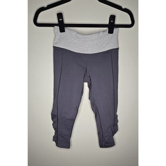 Lululemon Race With Grace Crop Soot Light / Wee Stripe White Ambient Grey Size 4 - Picture 1 of 4